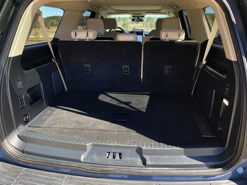 Used 2022 Ford Expedition Max Platinum image 32