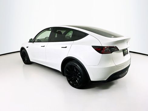 Used 2022 Tesla Model Y Long Range AWD/4WD image 5