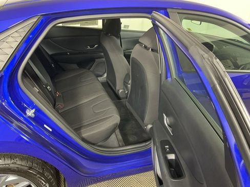 Used 2024 Hyundai Elantra SEL FWD image 6