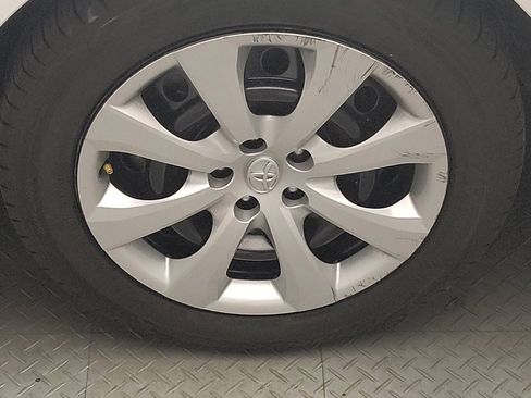 Used 2024 Toyota Corolla LE FWD image 31
