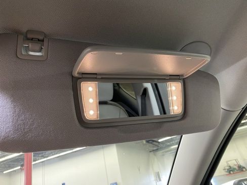 Used 2022 GMC Terrain SLT image 39