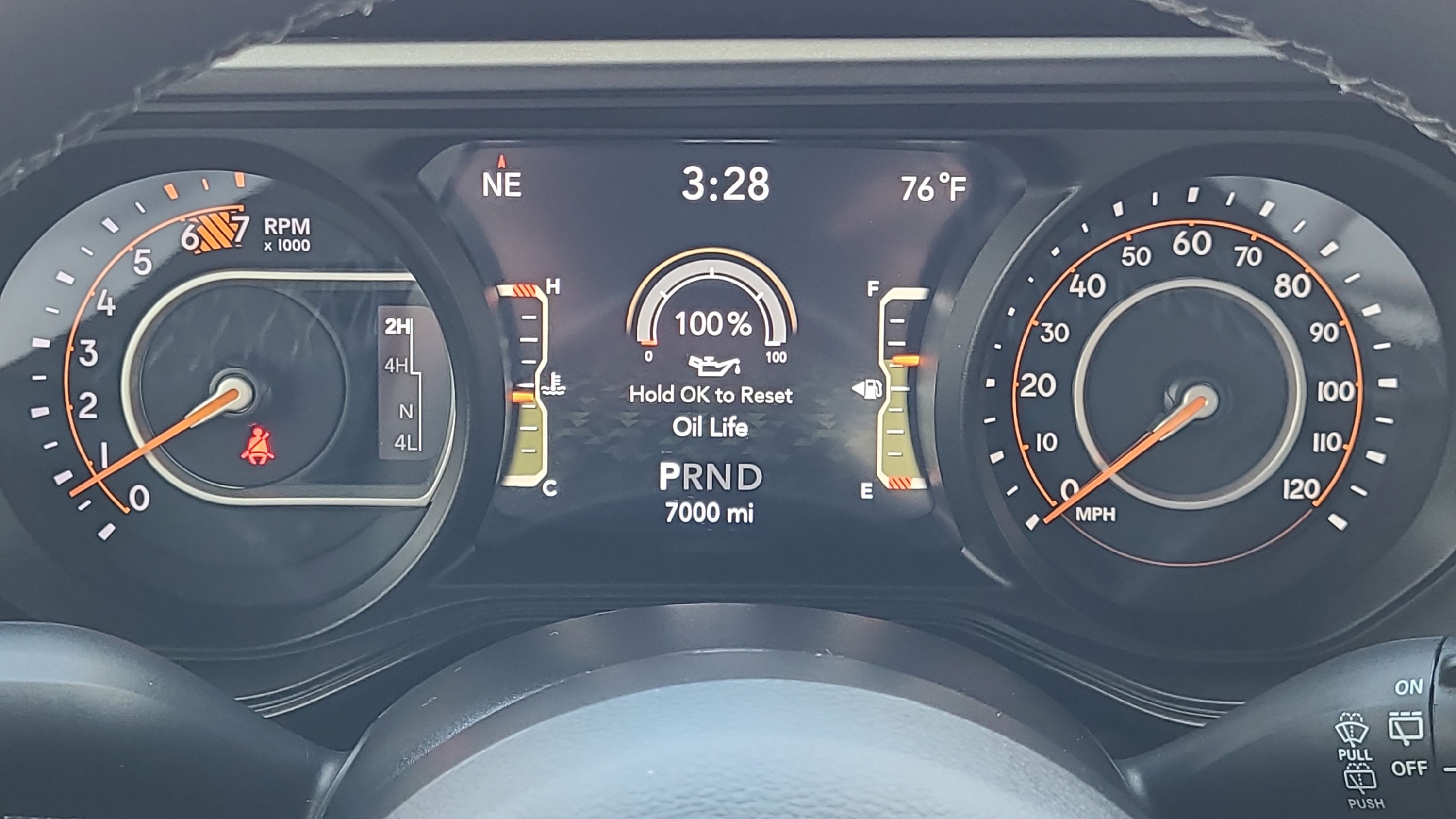 Used 2025 Jeep Wrangler Unlimited Rubicon w/ Convenience Group AWD/4WD image 19