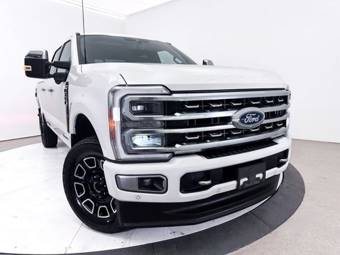 Used 2024 Ford F350 Platinum AWD/4WD image 9