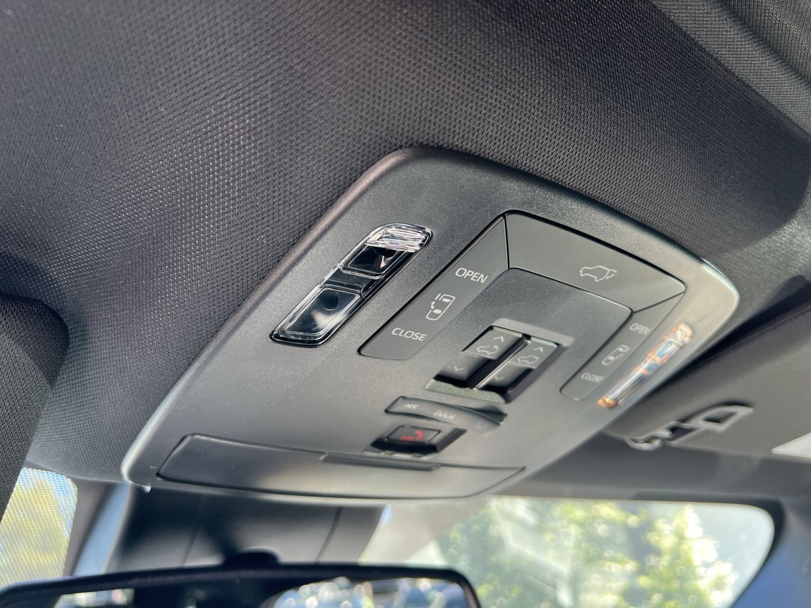 New 2026 Toyota Sienna XLE Woodland Edition AWD/4WD image 27