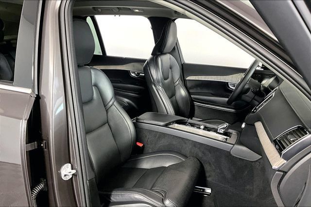 Used 2024 Volvo XC90 B6 Ultimate AWD/4WD image 8