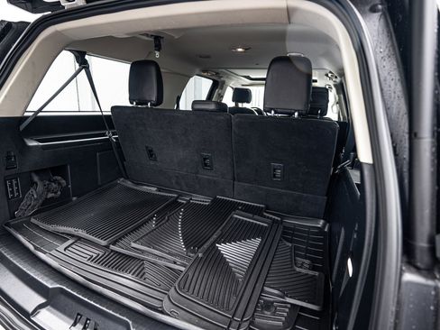 Used 2019 Ford Expedition Max Platinum AWD/4WD image 19