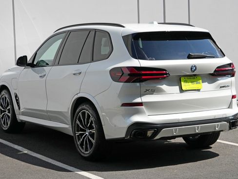 Used 2024 BMW X5 xDrive50e w/ M Sport Package AWD/4WD image 54