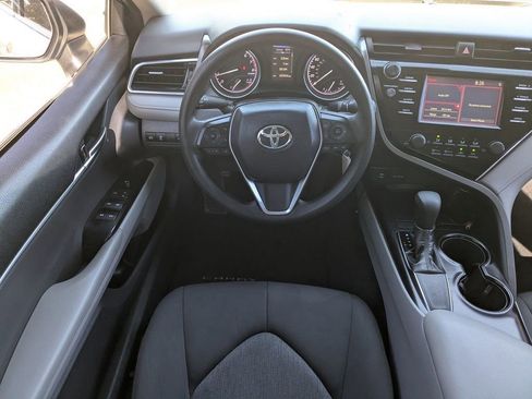 Used 2018 Toyota Camry LE image 16
