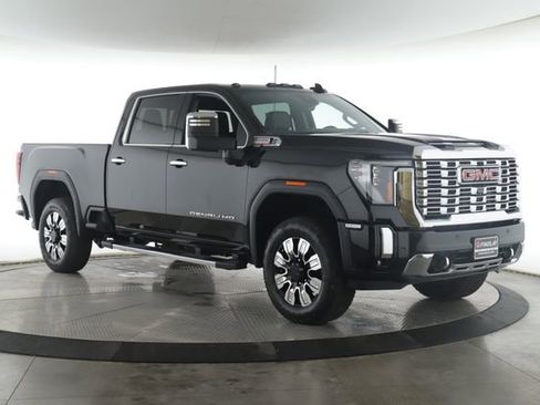 Used 2026 GMC Sierra 2500 Denali w/ Denali Reserve Package AWD/4WD image 2