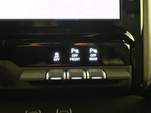 Used 2025 RAM 1500 Big Horn AWD/4WD image 29