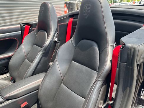 Certified 2019 Porsche 911 Turbo image 14