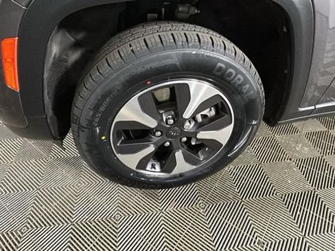 Used 2023 Jeep Grand Cherokee 4WD 4xe image 9