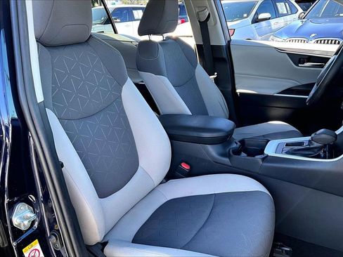 Used 2019 Toyota RAV4 XLE w/ Convenience Package image 26