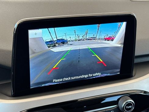 Used 2022 Ford Escape SE w/ SE Sport Appearance Package image 22