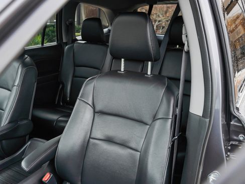 Used 2016 Honda Pilot Touring image 16