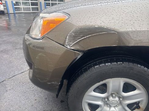 Used 2011 Toyota RAV4 4WD w/ Base L4 Extra Value Pkg image 8