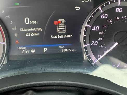 Used 2023 Toyota Highlander XLE image 31