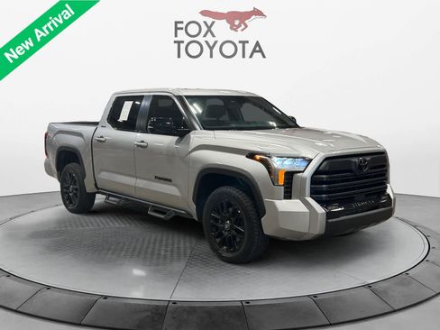 Used 2025 Toyota Tundra Limited w/ Nightshade Package AWD/4WD image 8