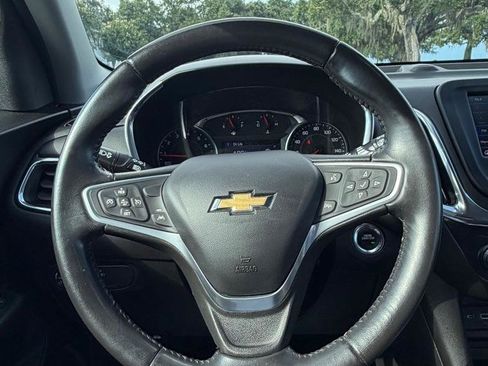 Used 2022 Chevrolet Equinox LT FWD image 19