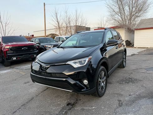 Used 2017 Toyota RAV4 XLE image 1
