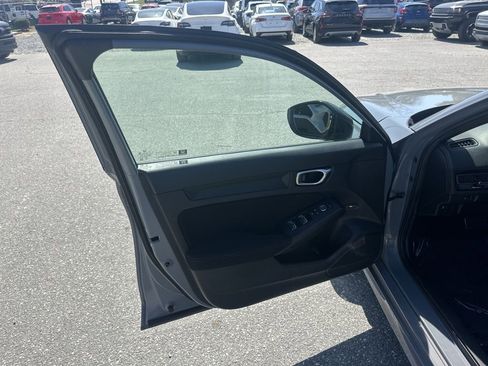 Used 2025 Honda Civic Sport image 23