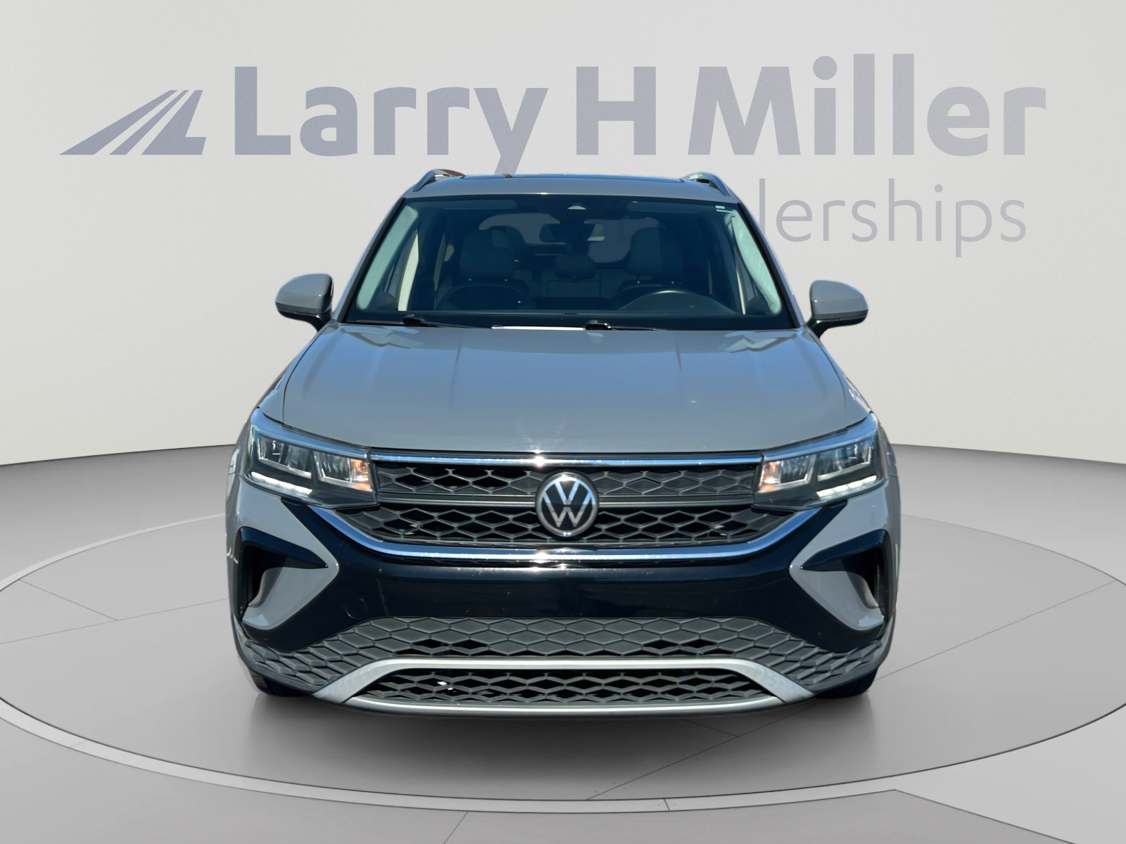 Used 2022 Volkswagen Taos SE FWD image 8