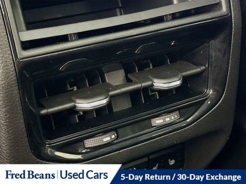 Used 2023 Jeep Grand Cherokee Limited image 29