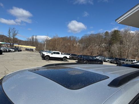 New 2025 Jeep Grand Cherokee Laredo X w/ Luxury Tech Group I image 6