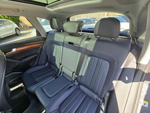 Used 2023 Audi Q5 2.0T Premium Plus w/ Premium Plus Package AWD/4WD image 16