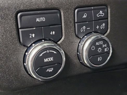 Used 2024 GMC Sierra 1500 Elevation w/ Elevation Premium Package AWD/4WD image 32
