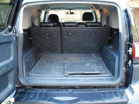 Used 2007 Toyota FJ Cruiser 4WD AT image 26