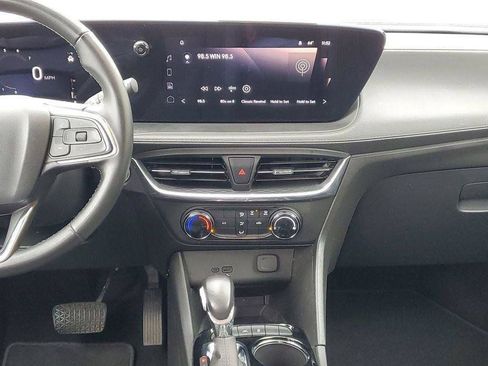Certified 2024 Buick Encore GX Preferred FWD image 23