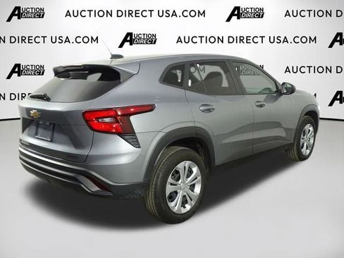 Used 2024 Chevrolet Trax LS image 44