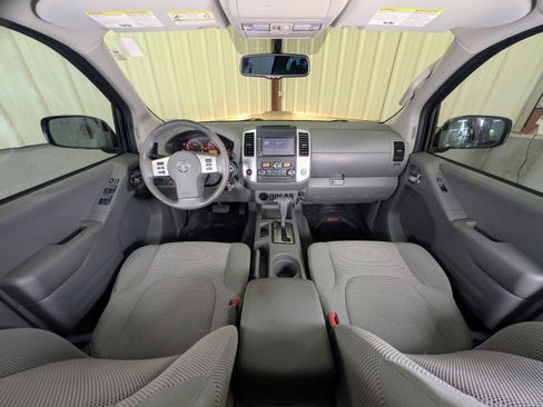 Used 2019 Nissan Frontier SV w/ Value Truck Package RWD image 5