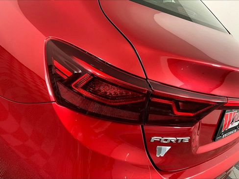 Used 2019 Kia Forte S FWD image 23