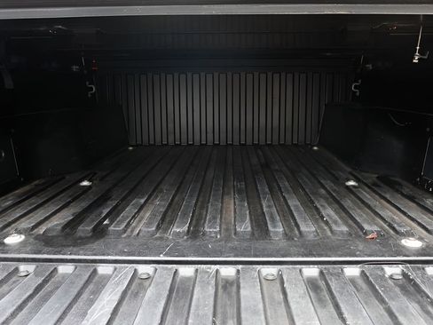 Used 2016 Toyota Tacoma SR5 w/ SR5 Appearance Package (SN) AWD/4WD image 36