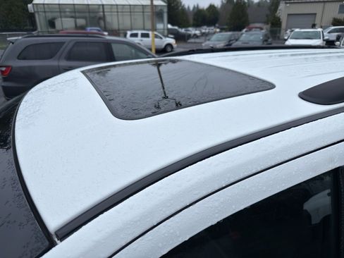 Used 2024 Dodge Durango GT image 2