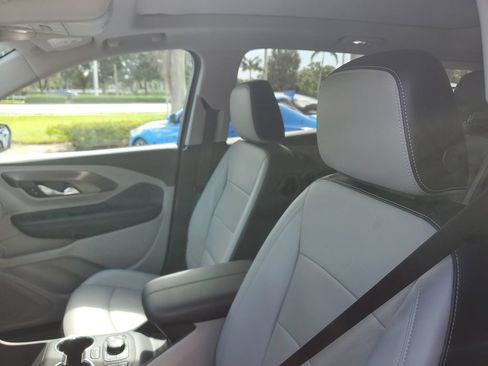 Used 2023 GMC Terrain SLT w/ Tech Package FWD image 22