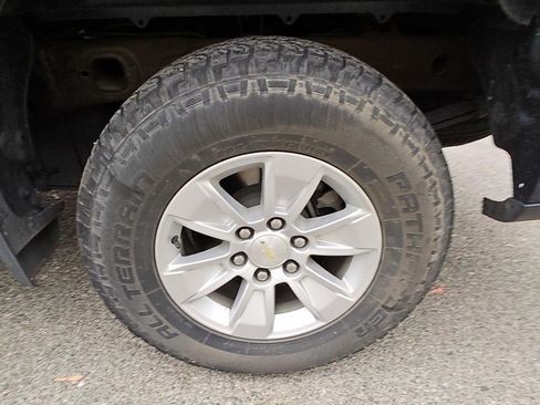 Used 2021 Chevrolet Silverado 1500 LT RWD image 10