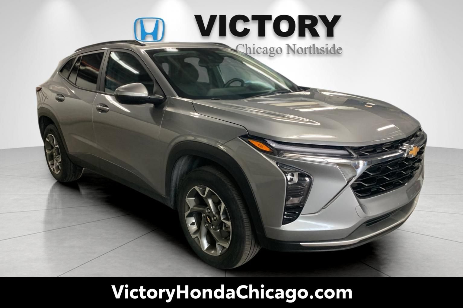 Used 2025 Chevrolet Trax LT w/ LT Convenience Package FWD image 1