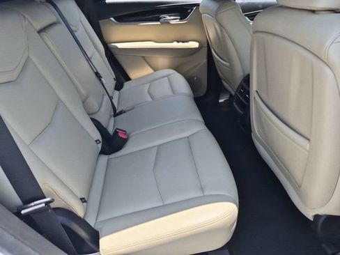 Used 2018 Cadillac XT5 FWD w/ LPO, Wheel Lock Package image 24