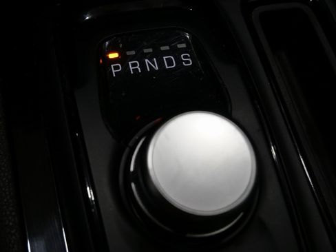 Used 2023 Chrysler 300 S image 22