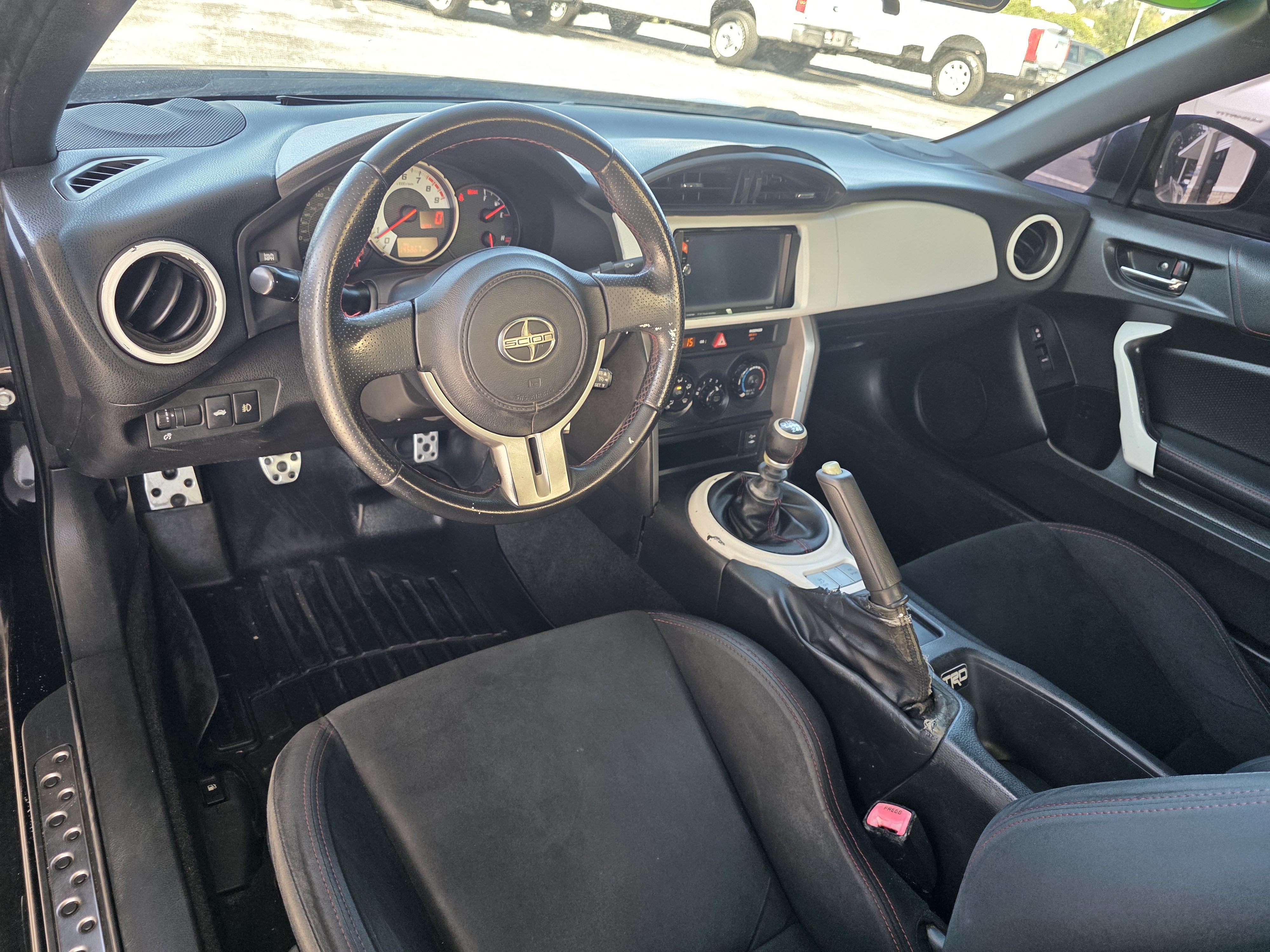 Used 2013 Scion FR-S RWD image 21
