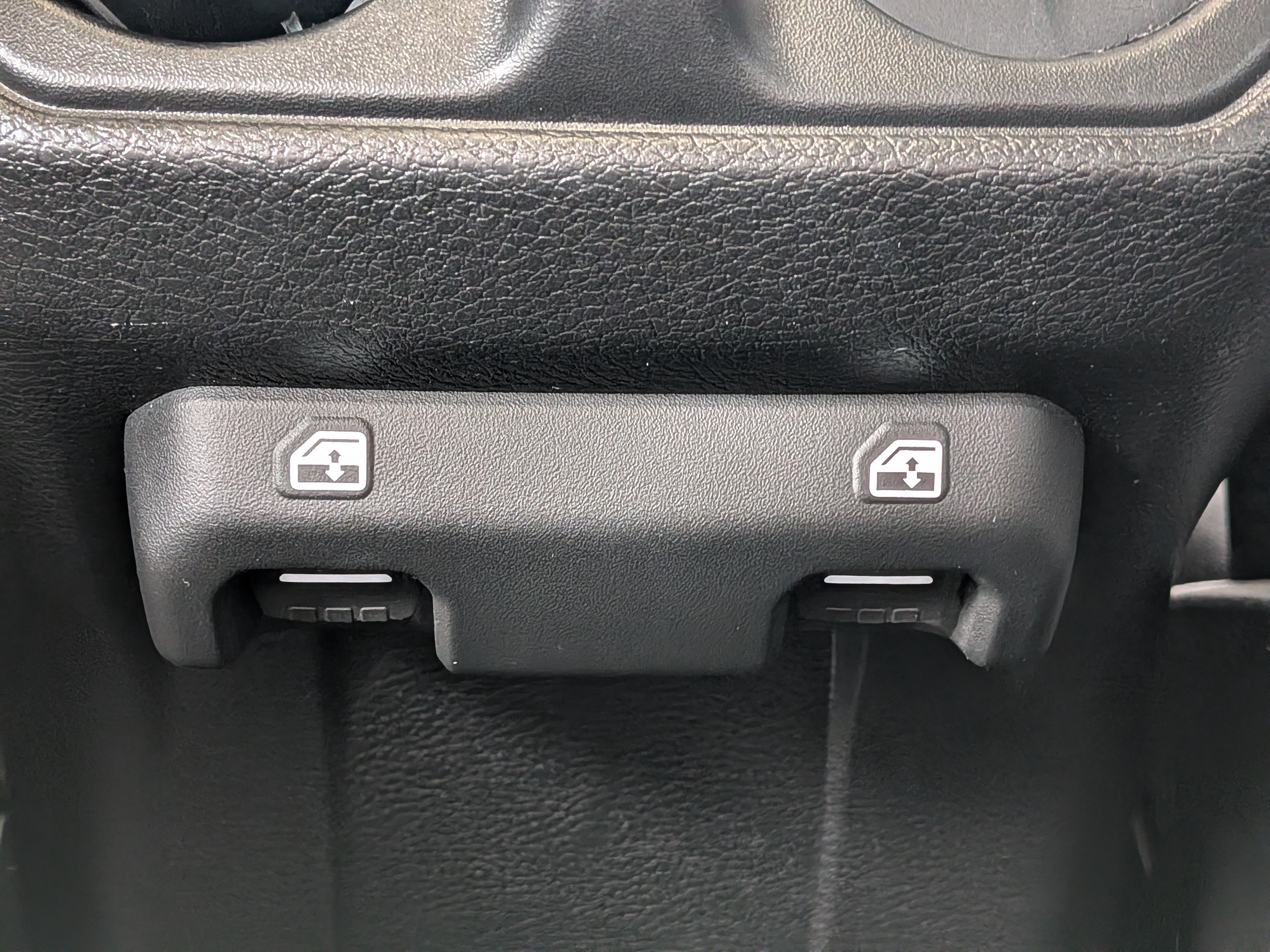 Used 2023 Jeep Gladiator Sport AWD/4WD image 15