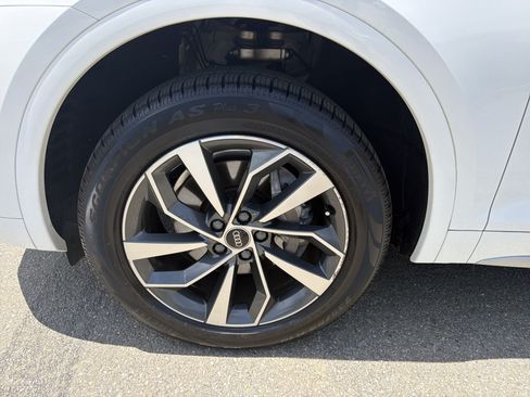 Used 2021 Audi Q5 2.0T Premium Plus AWD/4WD image 11