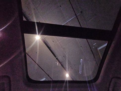 Certified 2025 Volvo V90 B6 Cross Country Plus image 26