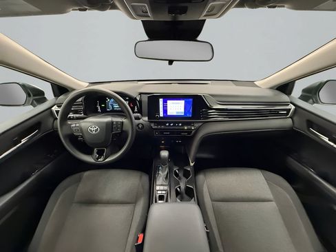 Used 2025 Toyota Camry LE FWD image 16