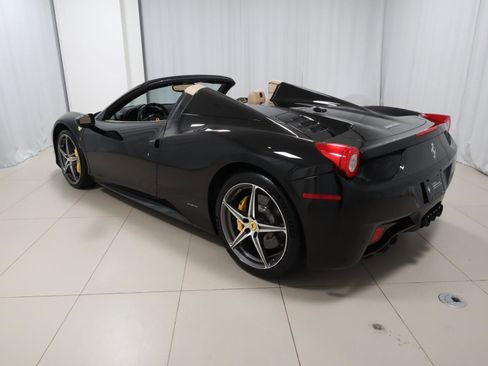 Used 2015 Ferrari 458 Spider image 15