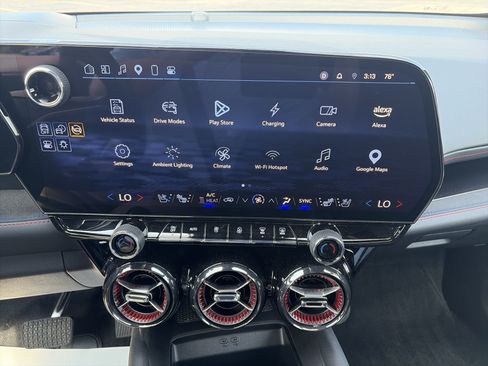 Used 2025 Chevrolet Blazer EV RS AWD/4WD image 23