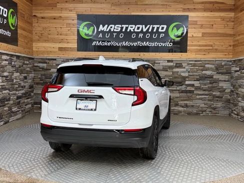 Used 2023 GMC Terrain SLE w/ Driver Convenience Package AWD/4WD image 10